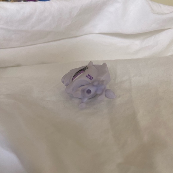 Littlest Pet Shop # 3328 Pale Gray Blind Bag Zebra Horse Blue Candyswirl - Picture 16 of 16